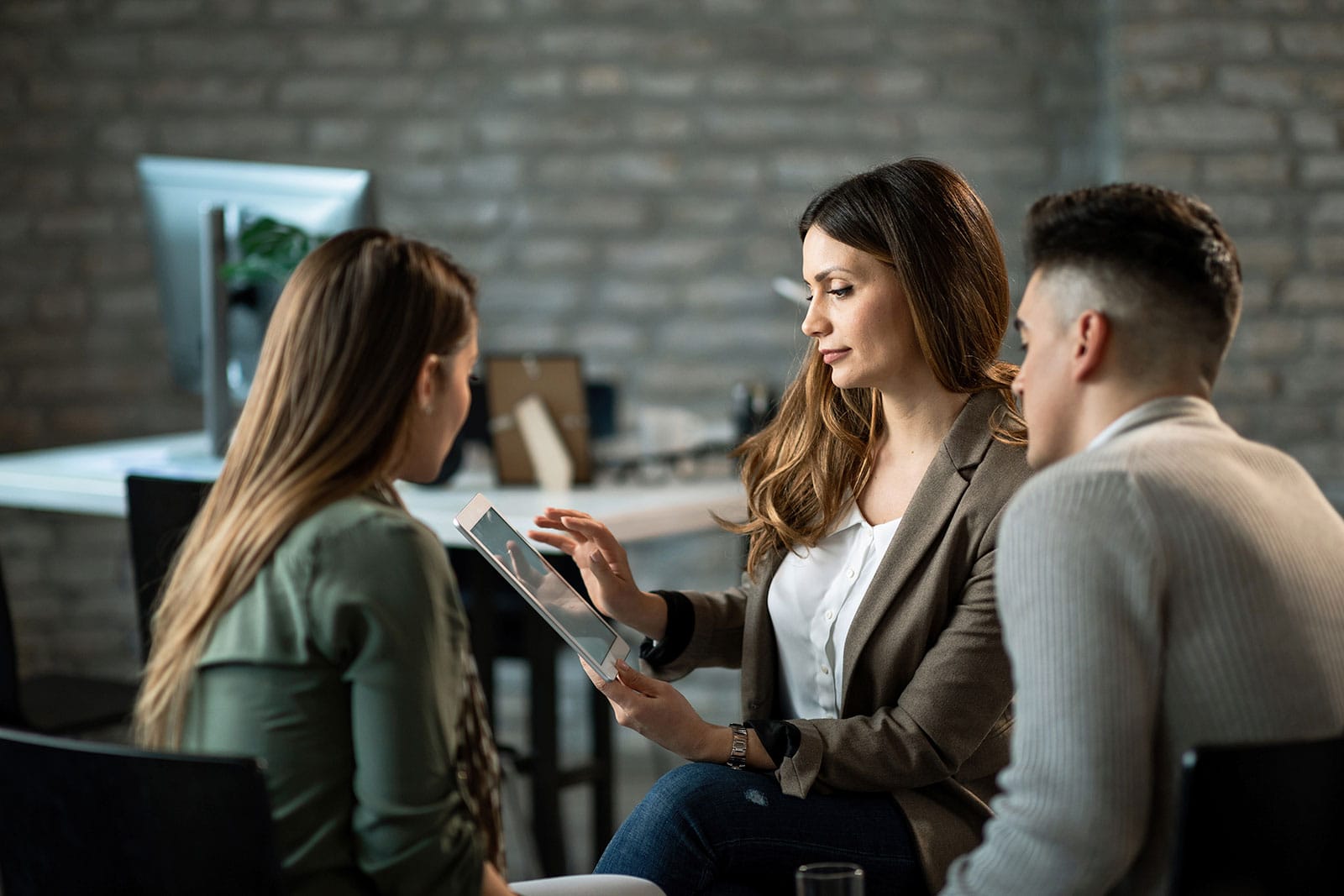 A Landlord's Guide To South Dakota Tenant Screening [2023]